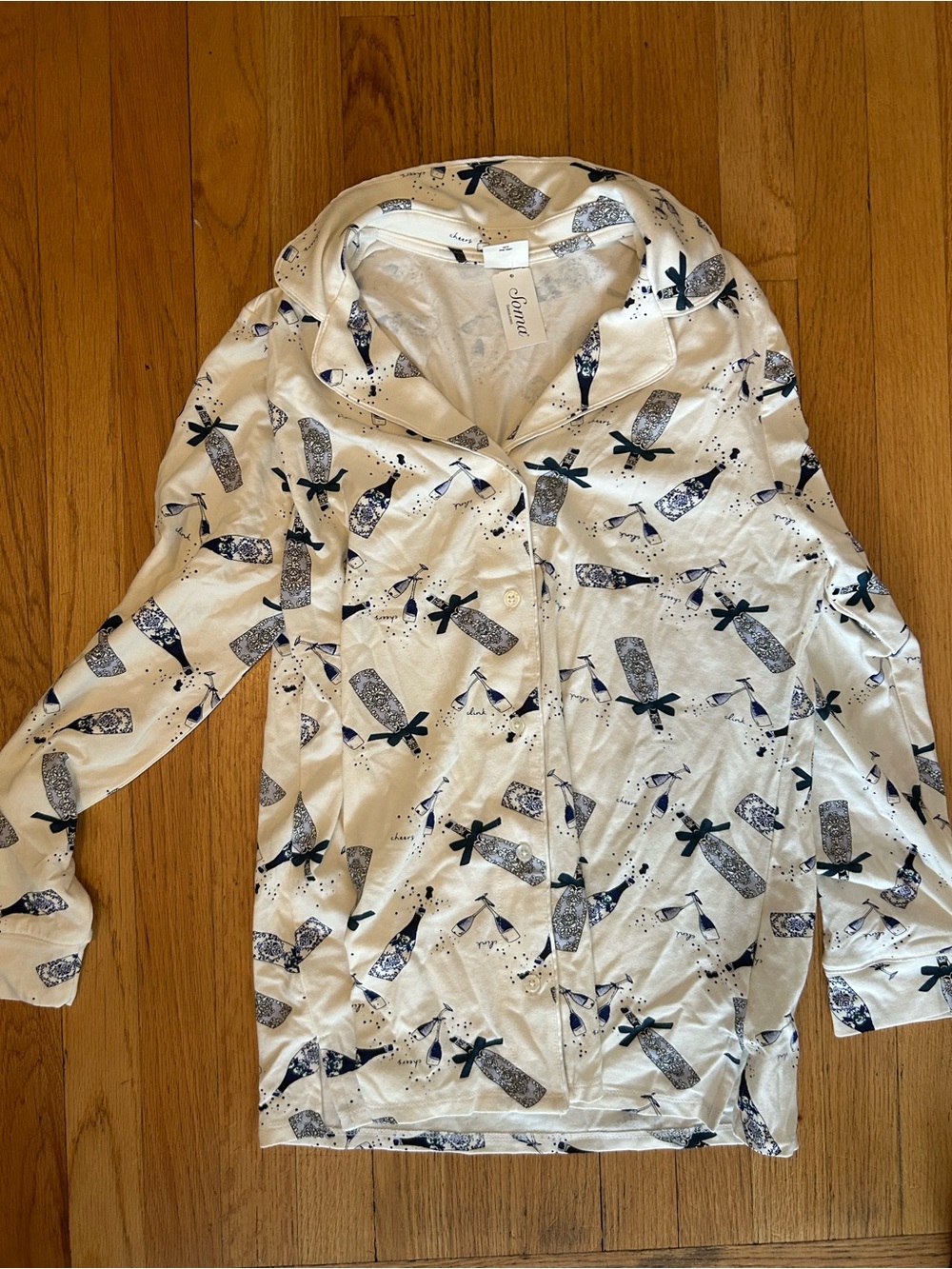 NWT Soma Cream pajama top with Navy Print Details